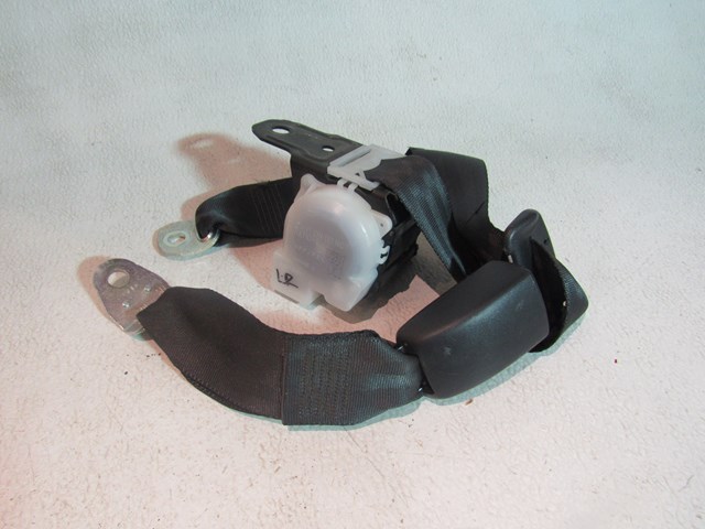 2006 Infiniti G35x LH Driver Rear Seat Belt & Buckle