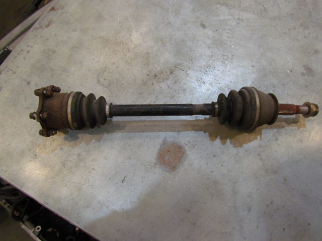 2006 Infiniti G35x RH Passenger Rear Axle