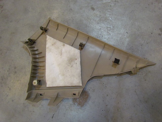 2006 Infiniti G35x LH C Pillar Trim Panel 76935 AL500