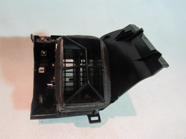 2006 Infiniti G35x LH Dash Vent 68410AC700