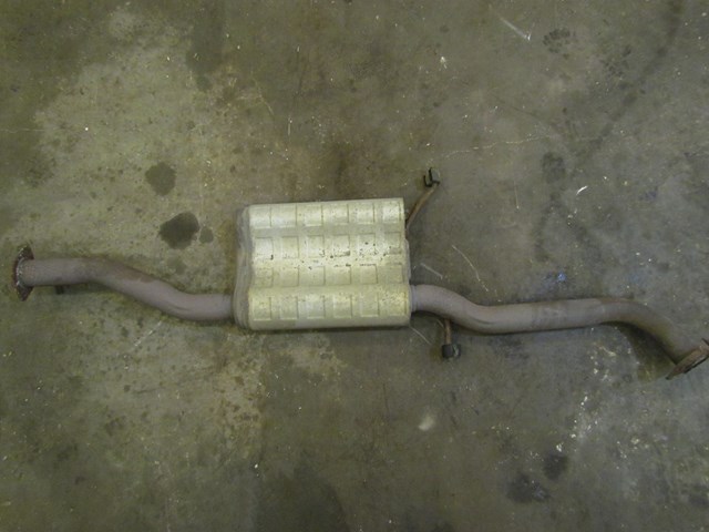 2006 Infiniti G35X Sedan Exhaust Resonator. Flange Rusted