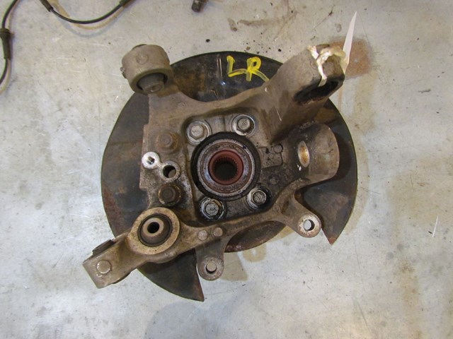 2006 Infiniti G35x Rear LH Spindle- Needs Bushings