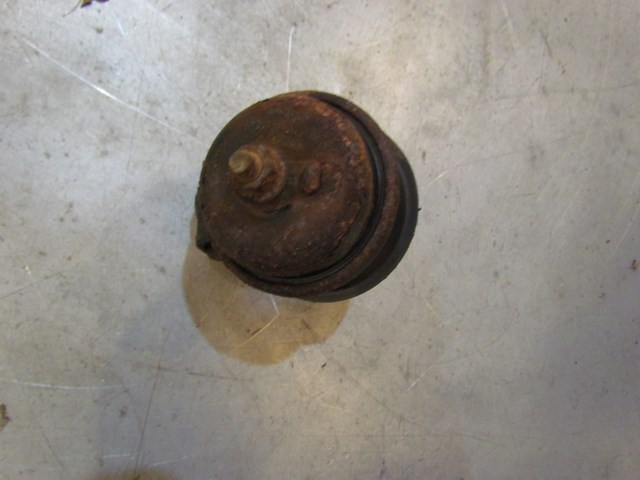 2006 Infiniti G35x RH Engine Mount