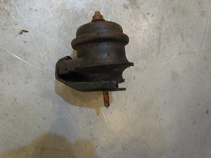 2006 Infiniti G35x RH Engine Mount