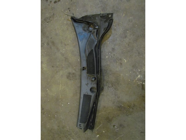 2006 Infiniti G35X LH Driver Windshield Wiper Cowl OEM (SEE DETAILS)