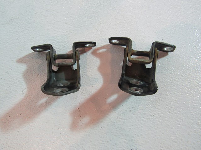 2007 Mazda RX8 Front LH Driver Door Hinge Set