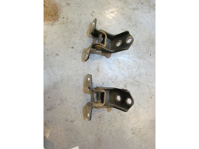 2007 Mazda RX8 RH Passenger Door Hinge Set.