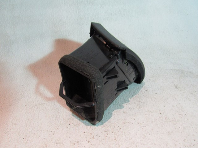 2007 Infiniti G35 G37 RH Dash Vent 68760 JK00A