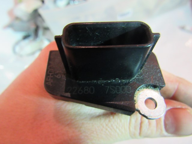 07 08 Infiniti G35 Mass Airflow Sensor MAF Sensor 22680 7S000