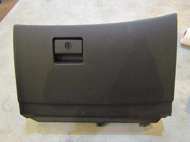 2007 Infiniti G35x RH Glove Box