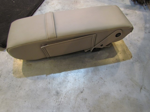 2007 Infiniti G35x Rear Arm Rest--Stone