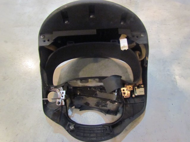 2007 Infiniti G35x Sedan Cluster and Steering Column Trim-See Description