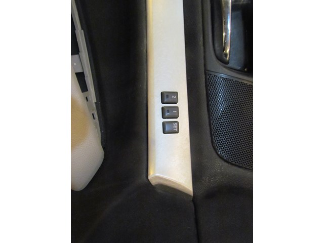 2007 Infiniti G35x Front LH Door Panel-See Description
