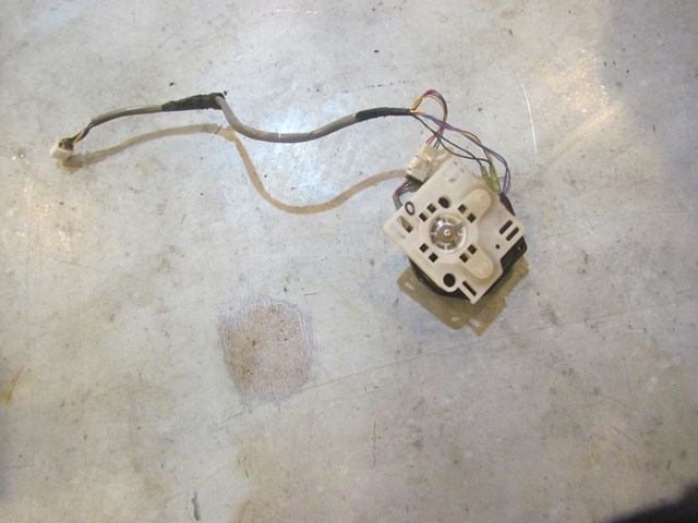 2007 Infiniti G35x Sedan LH Side View Mirror Motor