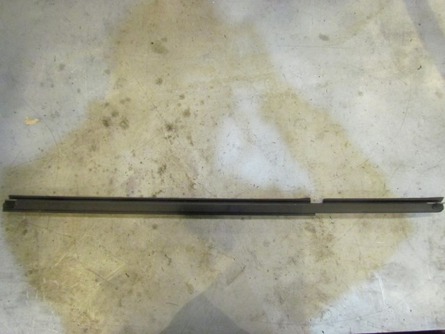 2007 Infiniti G35X Sedan RH Passenger Rear Door Bottom