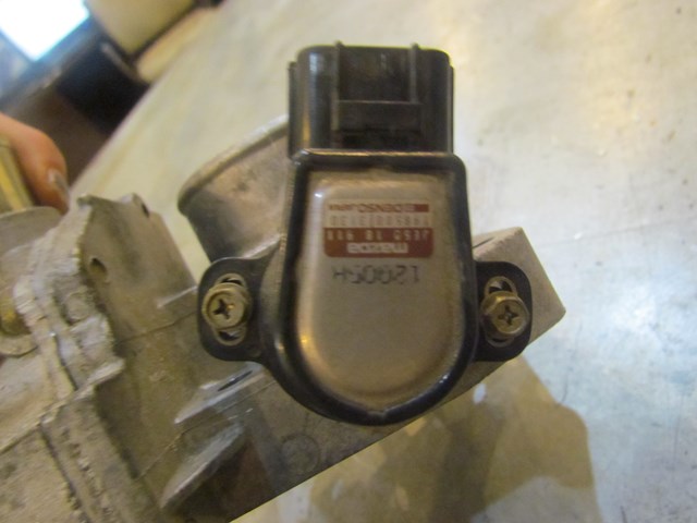 1996 Mazda Miate Throttle Body w/Sensor BGBF 20 660
