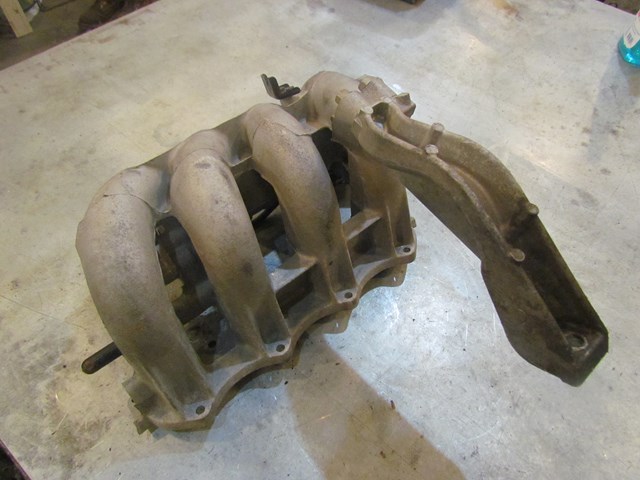 1996 Mazda MIata MX-5 Intake Manifold
