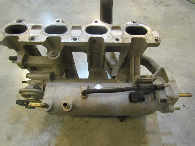 1996 Mazda MIata MX-5 Intake Manifold