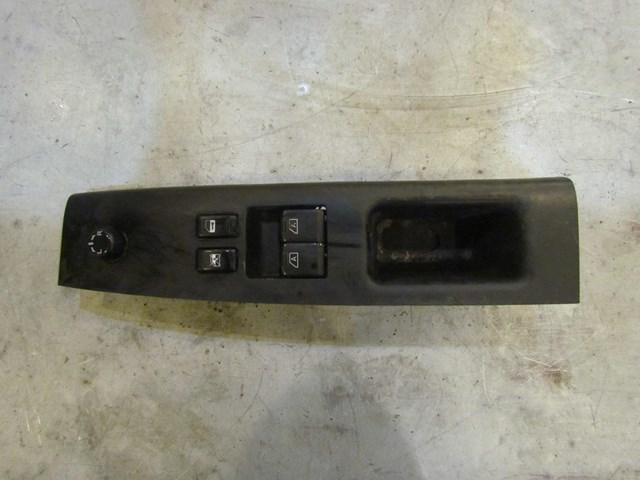 2005 Nissan 350Z Convertible LH Door Switch With Panel