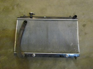 2005 Nissan 350Z Convertible Radiator. See Pictures