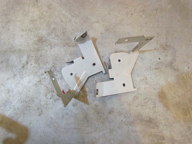 2005 Nissan 350Z Convertible DVD Unit Mounts