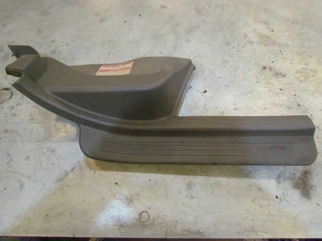 2003 Subaru Baja Rear Passenger Door Sill Plate