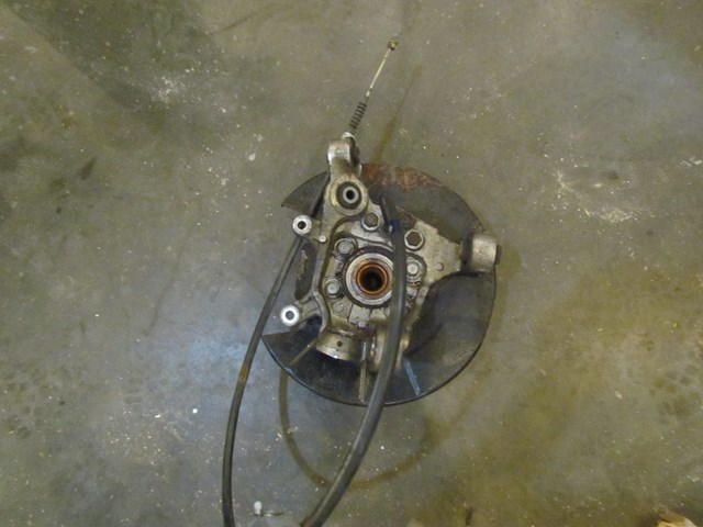 2005 Nissan 350Z LH Rear Spindle. See Description