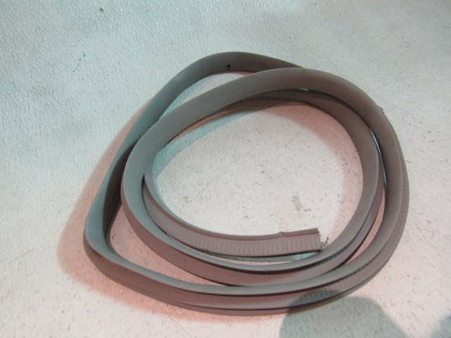 2003 Subaru Baja RH Passenger Front Upper Door Seal On Body