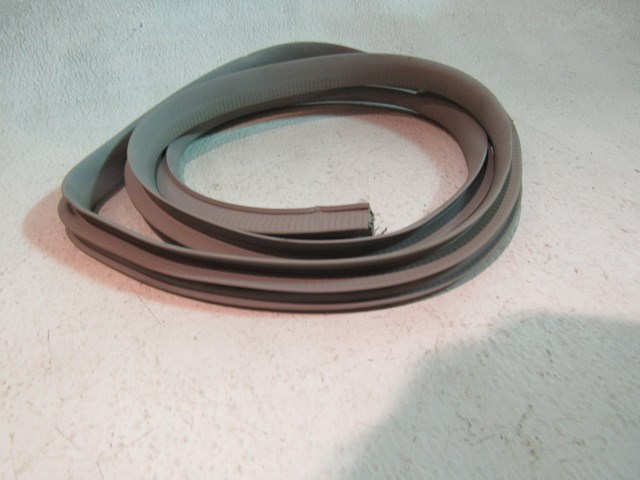 2003 Subaru Baja RH Passenger Front Upper Door Seal On Body