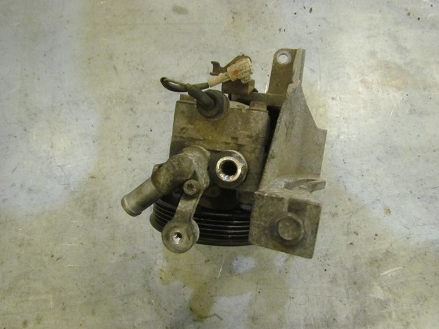 2003 Subaru Baja Power Steering Pump With Bracket