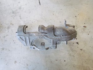 2003 Subaru Baja LH Fuel Rail Cover