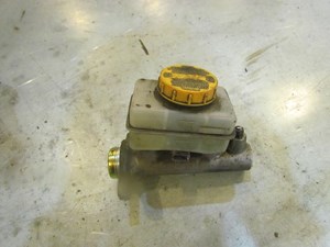 2003 Subaru Baja Brake Mater Cylinder