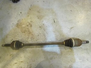 2003 Subaru Baja RH Passenger Rear Axle Shaft