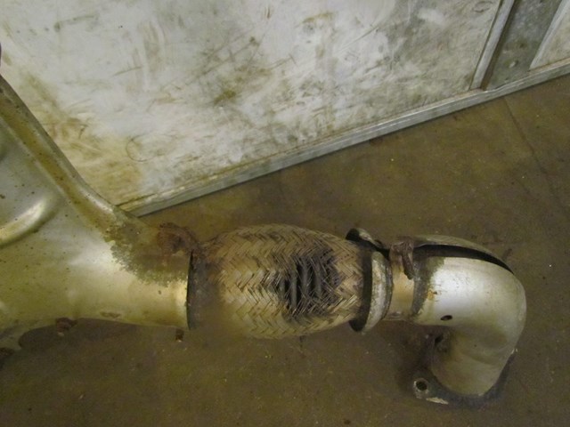 2005 Nissan 350Z Convertible Exhaust Y Pipe