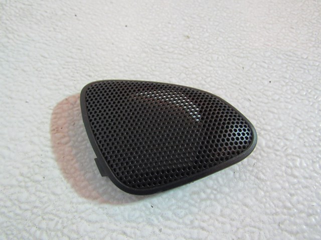 2001 Subaru Forester Rh Passenger Front Tweeter Cover