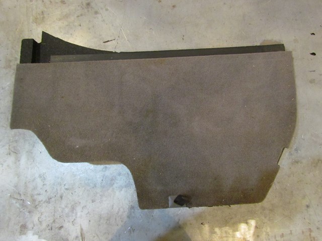 2001 Subaru Forester LH Driver Side Spare Spacer With Tools