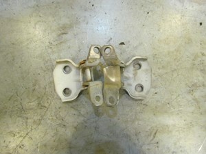 2001 Subaru Forester RH Passenger Front Door Hinge Set
