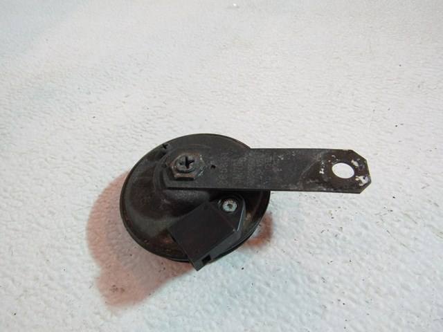 99-01 Subaru Forester Front Center Horn