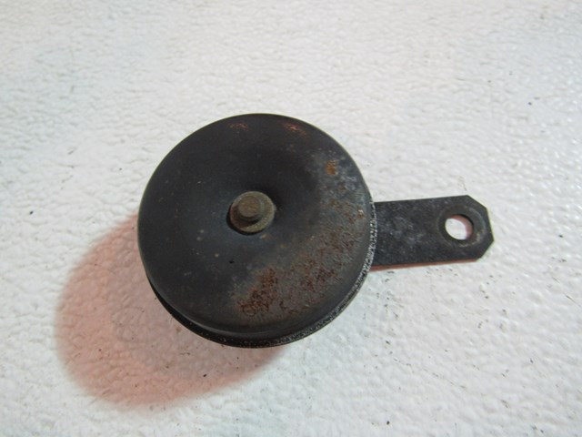 99-01 Subaru Forester Front Center Horn