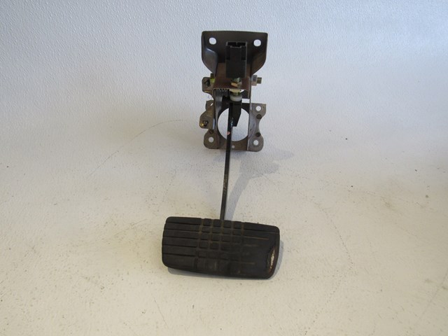 2001 Subaru Forester A/T Brake Pedal