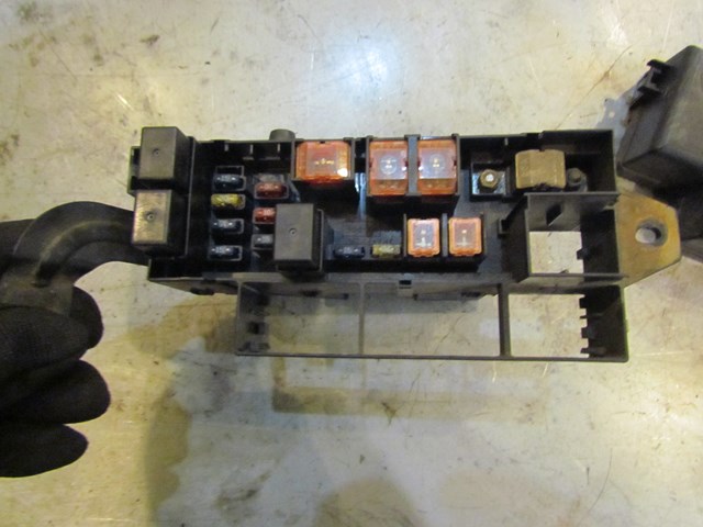 2001 Subaru Forester Under hood Fuse Box