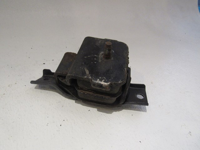 2001 Subaru Forester RH Passenger Engine Mount