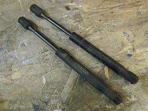2004 Mazda RX8 Trunk Shock Struts