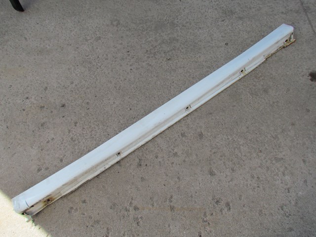 2001 Subaru Forester LH Driver Sideskirt White