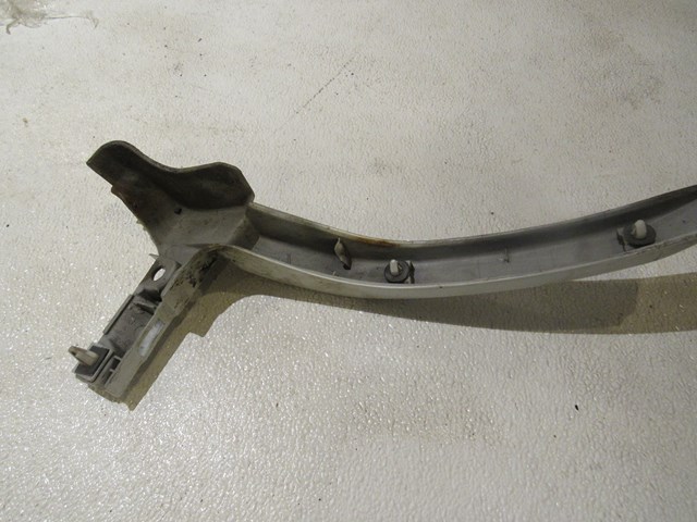 2001 Subaru Forester RH Passenger Rear Dog Leg Moulding