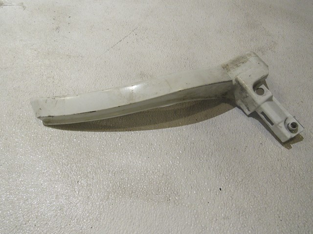 2001 Subaru Forester RH Passenger Rear Dog Leg Moulding