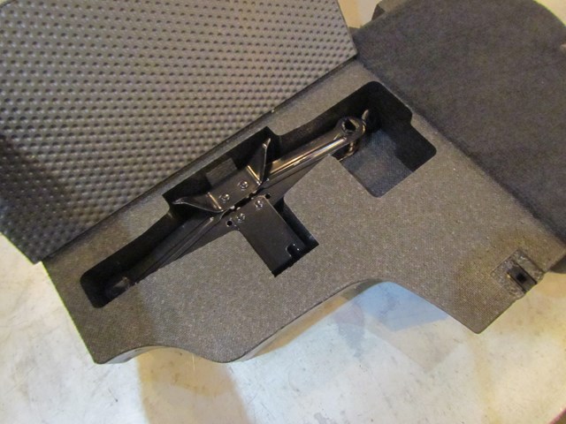 2004 Subaru Forester XT Rear LH Trunk Jack Spacer