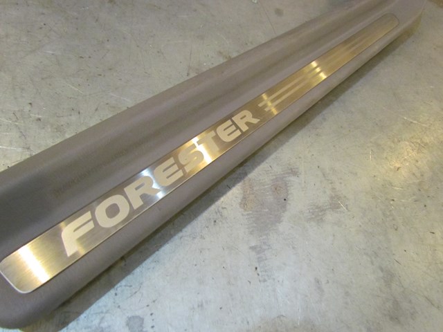 2004 Subaru Forester XT RH Passenger Door Scuff Plate