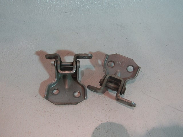 2004 Subaru Forester XT Passenger Front Door Hinges