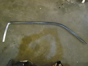 2004 Subaru Forester XT RH Passenger Window Seal Trim